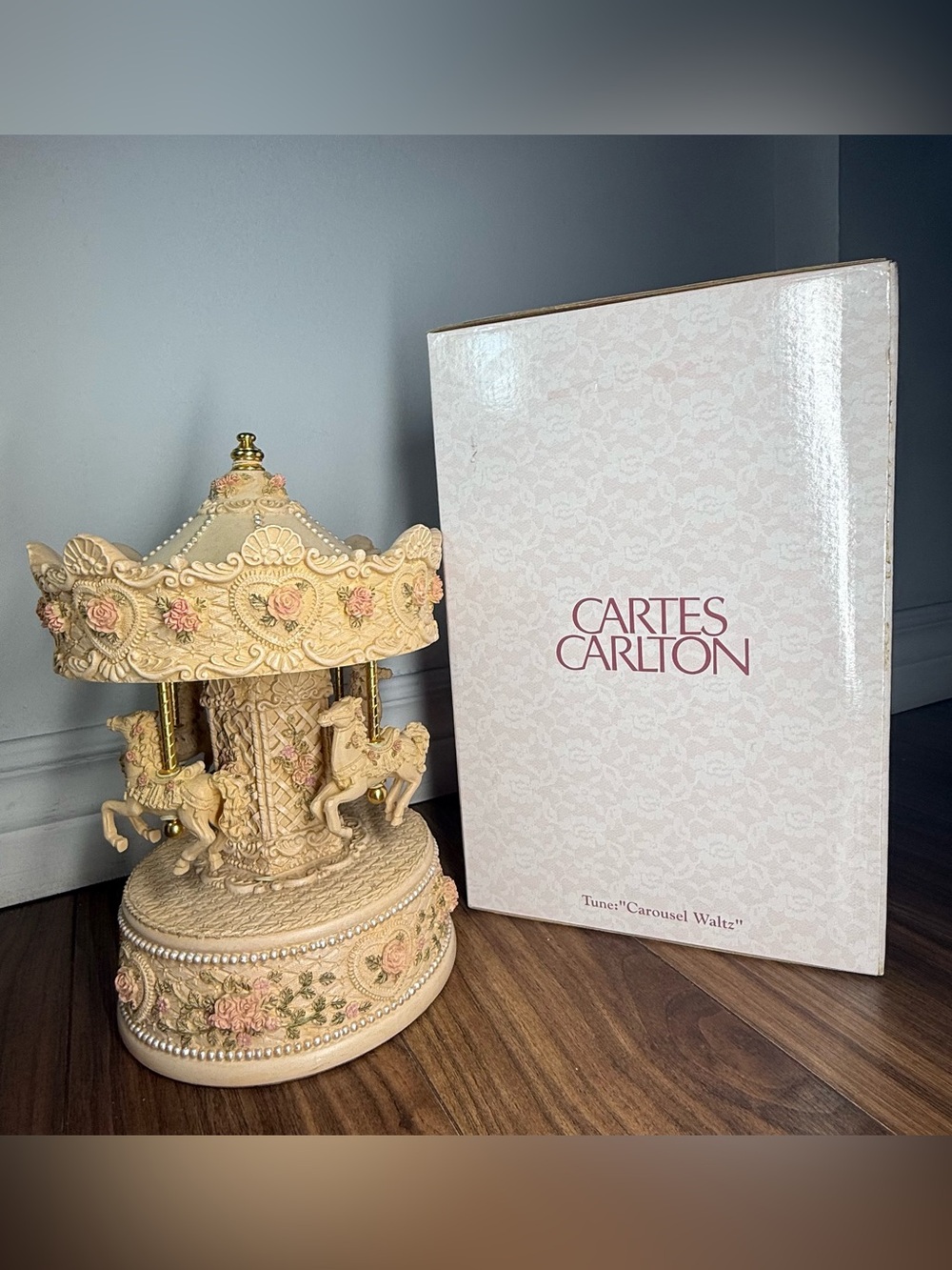 Carlton Cards-Musical Horse Carousel - Tune Carousel Waltz 11" Tall with Box